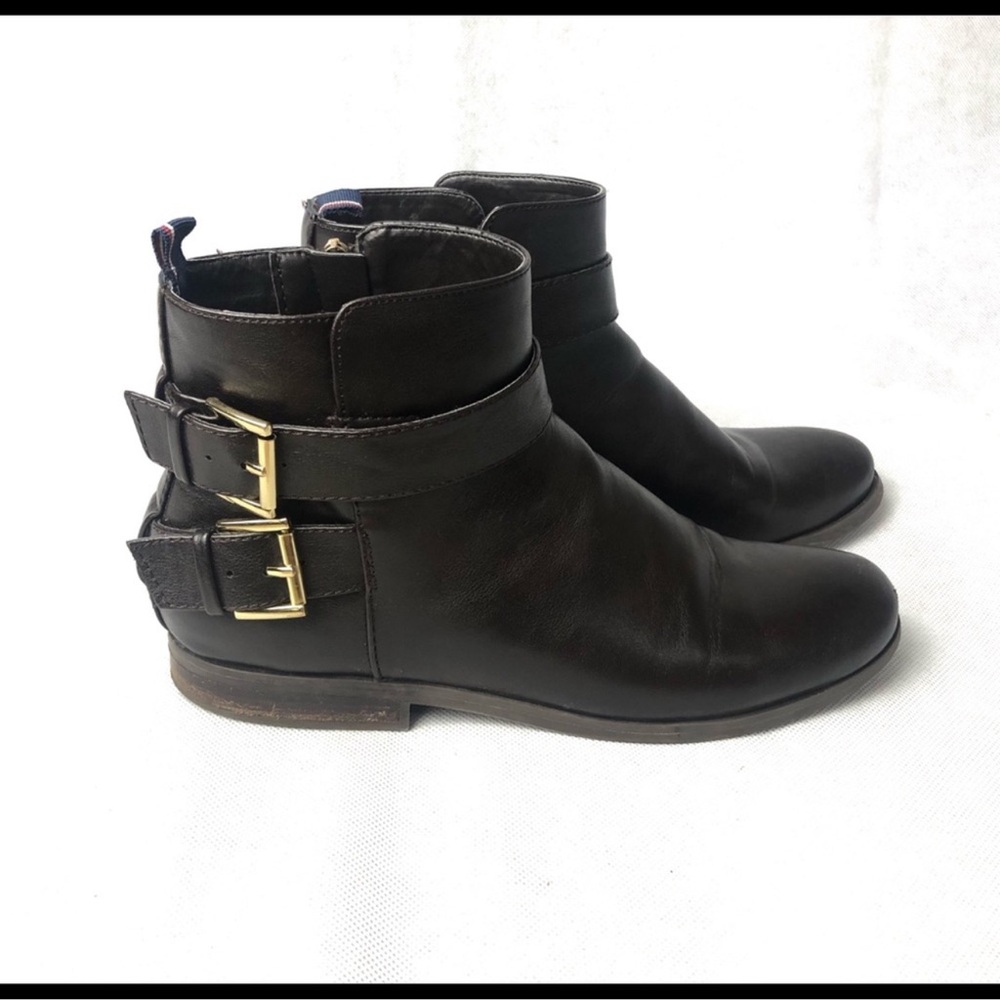 Tommy Hilfiger ankle booties with gold detail
